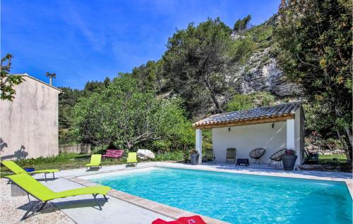 Beautiful home in Merindol with 2 Bedrooms, WiFi and Outdoor swimming pool
