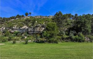 Beautiful home in Merindol with 2 Bedrooms, WiFi and Outdoor swimming pool
