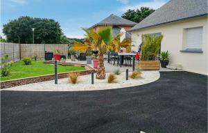 Beautiful home in Milizac with 3 Bedrooms and WiFi