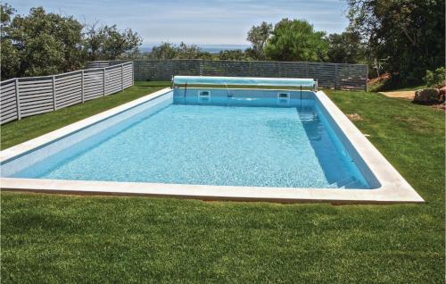 Beautiful home in Moncarapacho with 2 Bedrooms, WiFi and Private swimming pool