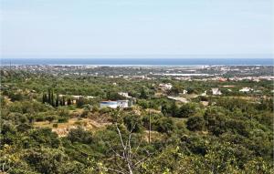Beautiful home in Moncarapacho with 2 Bedrooms, WiFi and Private swimming pool