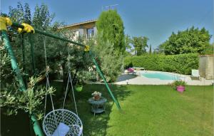 Beautiful home in Montfavet with WiFi, Private swimming pool and Outdoor swimming pool