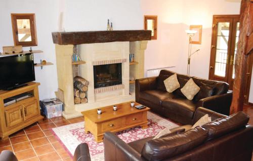Beautiful home in Montgesty with 4 Bedrooms, Private swimming pool and Outdoor swimming pool