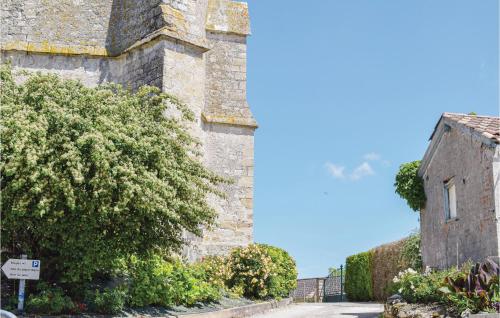 Beautiful home in Montpezat dAgenais with 3 Bedrooms, WiFi and Outdoor swimming pool