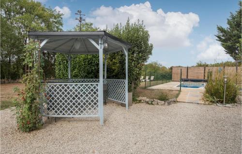 Beautiful home in Nanclars with Outdoor swimming pool, WiFi and 2 Bedrooms