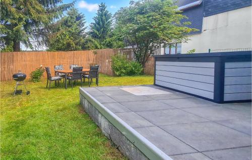 Beautiful home in Neuhaus a,R, OT Steinh with WiFi and 2 Bedrooms