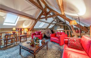 Beautiful home in Nouan-le-Fuzelier with WiFi and 3 Bedrooms