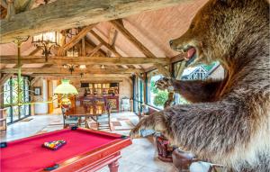 Beautiful home in Nouan-le-Fuzelier with WiFi and 3 Bedrooms