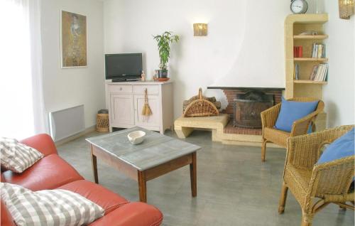 Beautiful home in Olonne sur Mer with 2 Bedrooms and WiFi