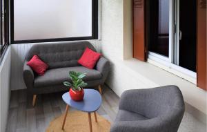 Beautiful home in Osse-en-Aspe with WiFi and 3 Bedrooms