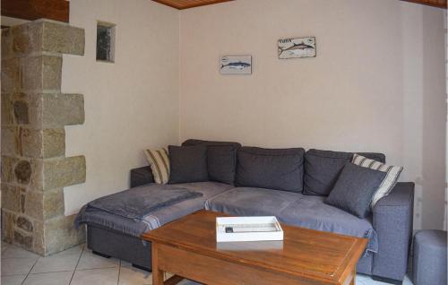 Beautiful home in Pleubian with 3 Bedrooms and WiFi