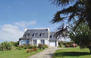 Maison de vacances Beautiful home in Plomodiern with 3 Bedrooms and WiFi  29550 Saint-Nic Bretagne