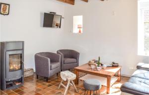 Beautiful home in Plouzec with WiFi and 3 Bedrooms