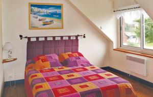 Beautiful home in Plussulien with 2 Bedrooms and WiFi