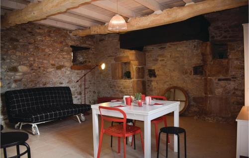 Beautiful home in Quemper Guzennec with