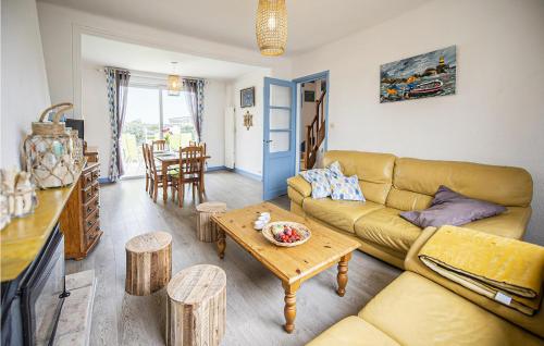 Beautiful home in Quinville with 5 Bedrooms and WiFi