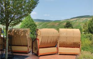 Beautiful home in Riol an der Mosel w/ 2 Bedrooms