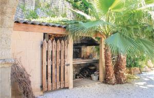 Beautiful home in Roujan with 5 Bedrooms, WiFi and Outdoor swimming pool