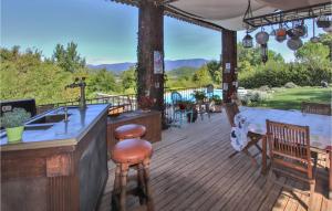 Beautiful home in Saignon with 2 Bedrooms, WiFi and Private swimming pool