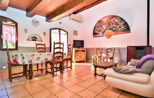 Beautiful home in Saint Ambroix with 3 Bedrooms and WiFi