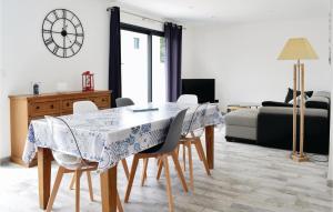 Beautiful home in Saint-Germain-sur-Ay with 3 Bedrooms and WiFi