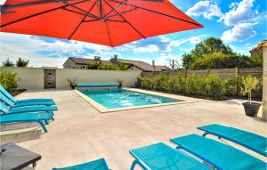 Beautiful home in Saint-Germain with Outdoor swimming pool and 3 Bedrooms