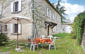 Beautiful home in Sault with 3 Bedrooms, WiFi and Outdoor swimming pool