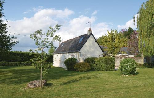 Beautiful home in Saumur with 2 Bedrooms and WiFi