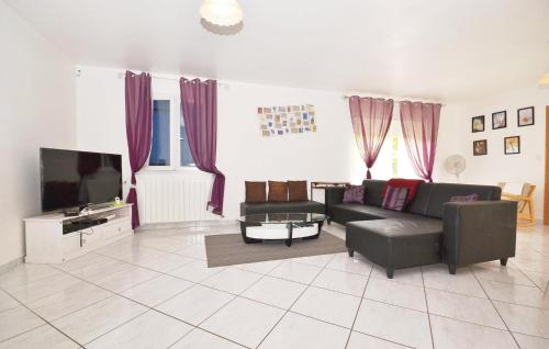 Beautiful home in St Christol Les Ales with 4 Bedrooms, Outdoor swimming pool and WiFi
