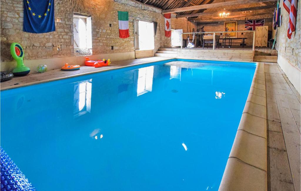 Beautiful home in St, Germain du Pert with 3 Bedrooms and Indoor swimming pool , 14230 Saint-Germain-du-Pert
