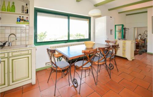 Beautiful home in Ste with 4 Bedrooms, WiFi and Outdoor swimming pool