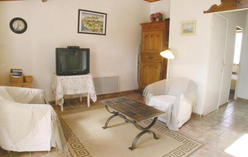 Beautiful home in Talmont de St, Hilaire with 2 Bedrooms