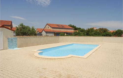 Beautiful home in Torreilles - Plage with 2 Bedrooms, WiFi and Outdoor swimming pool