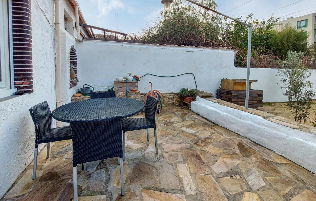 Beautiful home in Toulon with WiFi and 1 Bedrooms , 83100 Toulon