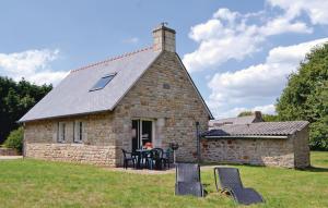 Beautiful home in Tregunc with 1 Bedrooms and WiFi