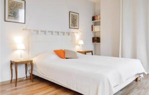 Beautiful home in Trie-Chteau with 2 Bedrooms and WiFi