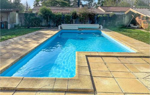 Beautiful home in Vic-En-Bigorre with Outdoor swimming pool, 3 Bedrooms and WiFi