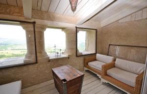 Beautiful home in Viens with 1 Bedrooms and WiFi