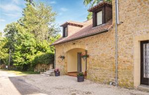 Beautiful home in Vitrac with WiFi and 2 Bedrooms