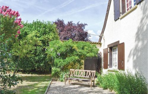 Beautiful home in Vlines with WiFi, Private swimming pool and Outdoor swimming pool