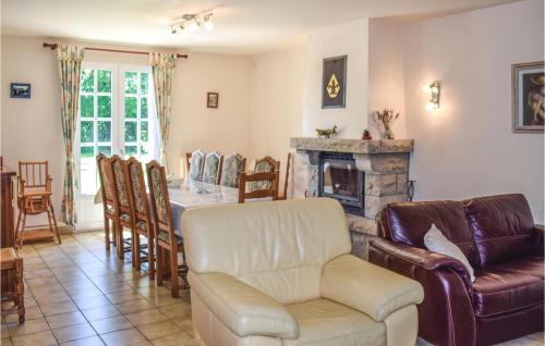Beautiful home in Yvias with Sauna, WiFi and Indoor swimming pool