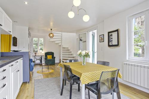 Beautiful house with a large yard at the heart of Hendaye - Welkeys