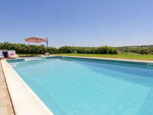 Maison de vacances Beautiful Mansion with Private Swimming Pool in Aquitaine  24270 Savignac-Lédrier Aquitaine