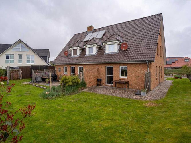 Beautiful semi-detached house for 5 people in the district of St Peter Ording , 25826 Böhl