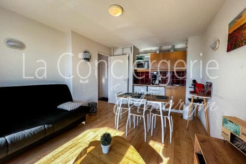 Bel appartement proche de la mer avec balcon