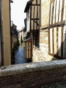 Belle demeure Normande dans son écrin de verdure.