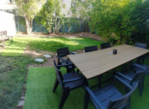 Belle Maison 12p 6 couchages TOURS CENTRE avec jardin