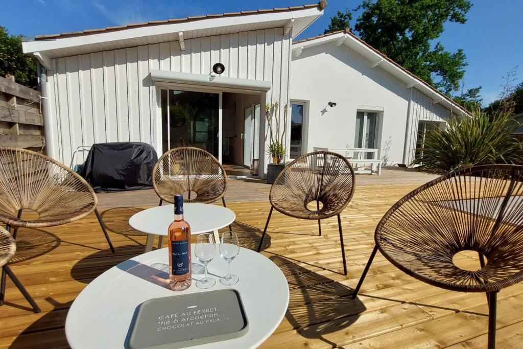 Belle maison avec JARDIN -TERRASSE- PISCINE PRIVEE 21 Boulevard du Maréchal Juin, 33510 Andernos-les-Bains