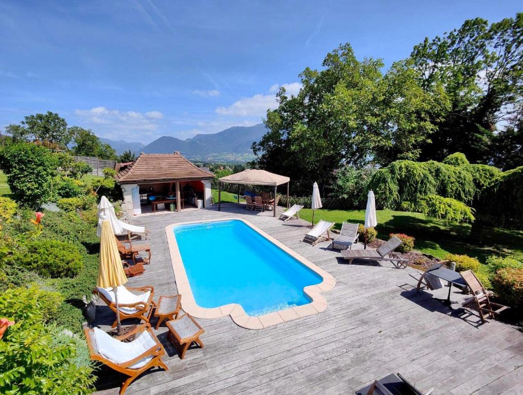 Belle maison avec piscine 118 Rue du Four Banal, 01200 Ochiaz