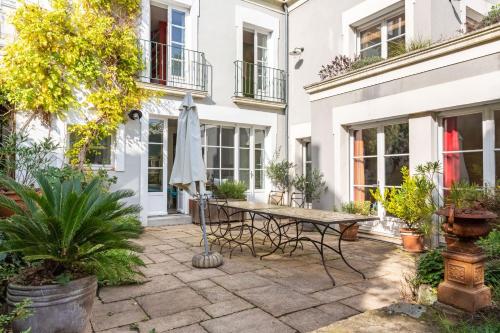 Belle maison contemporaine avec piscine